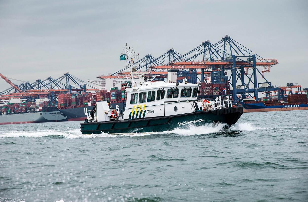 Image - Customs boat on the Maasvlakte (Rotterdam)