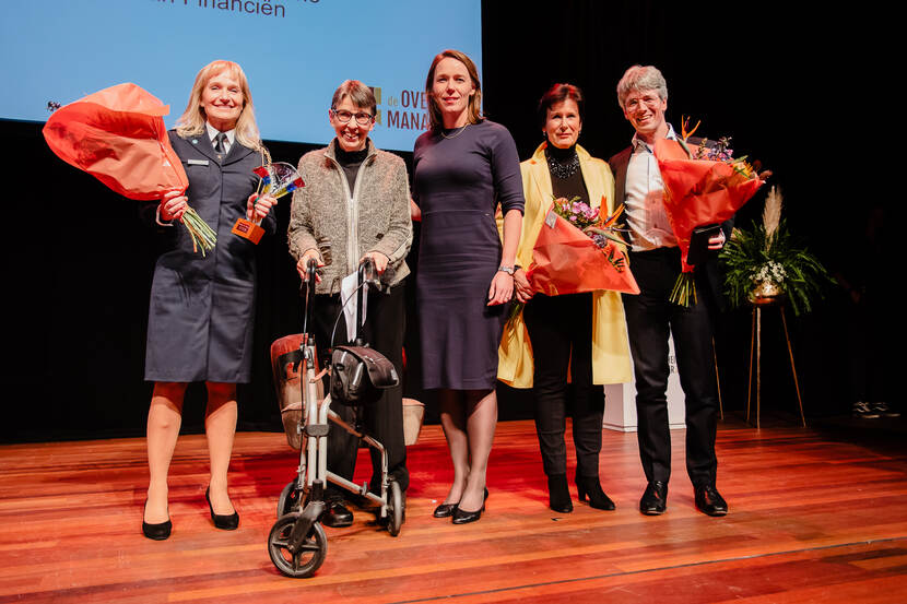 Pictured with Nanette van Schelven, Jetta Klijnsma, Anke Bruins Slot, Christien Bronda and Theodor Kockelkoren